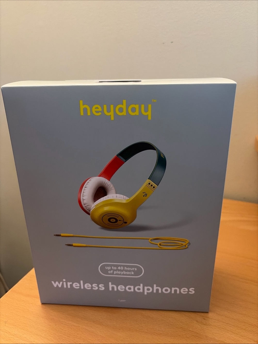 Heyday Wireless Built-In-Microphone Headphones Yellow/Orange/Green: On Ear, USB